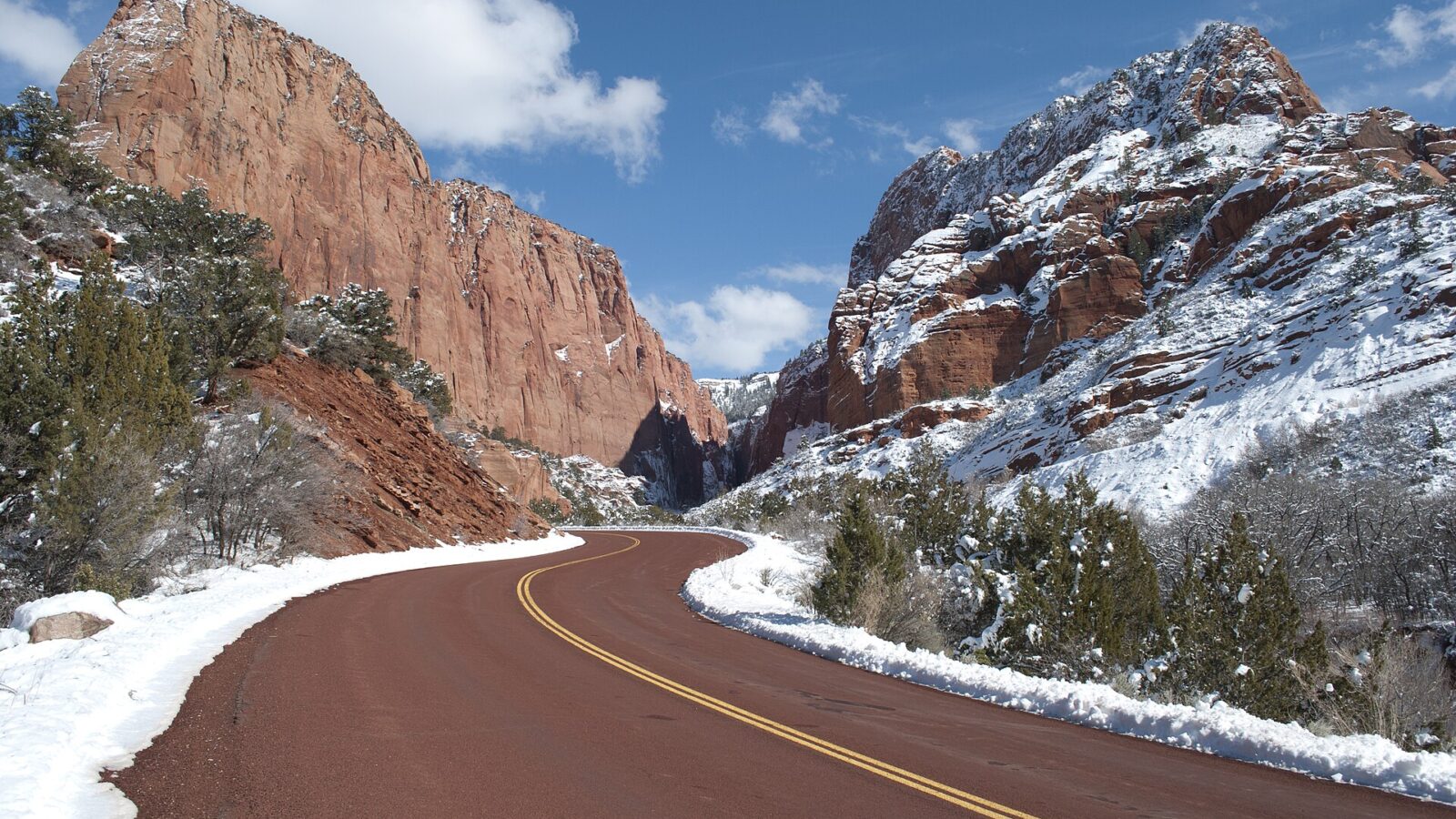 kolob canyons scenic drive — red sandstone finger canyons along Kolob Canyons Road in Zion National Park